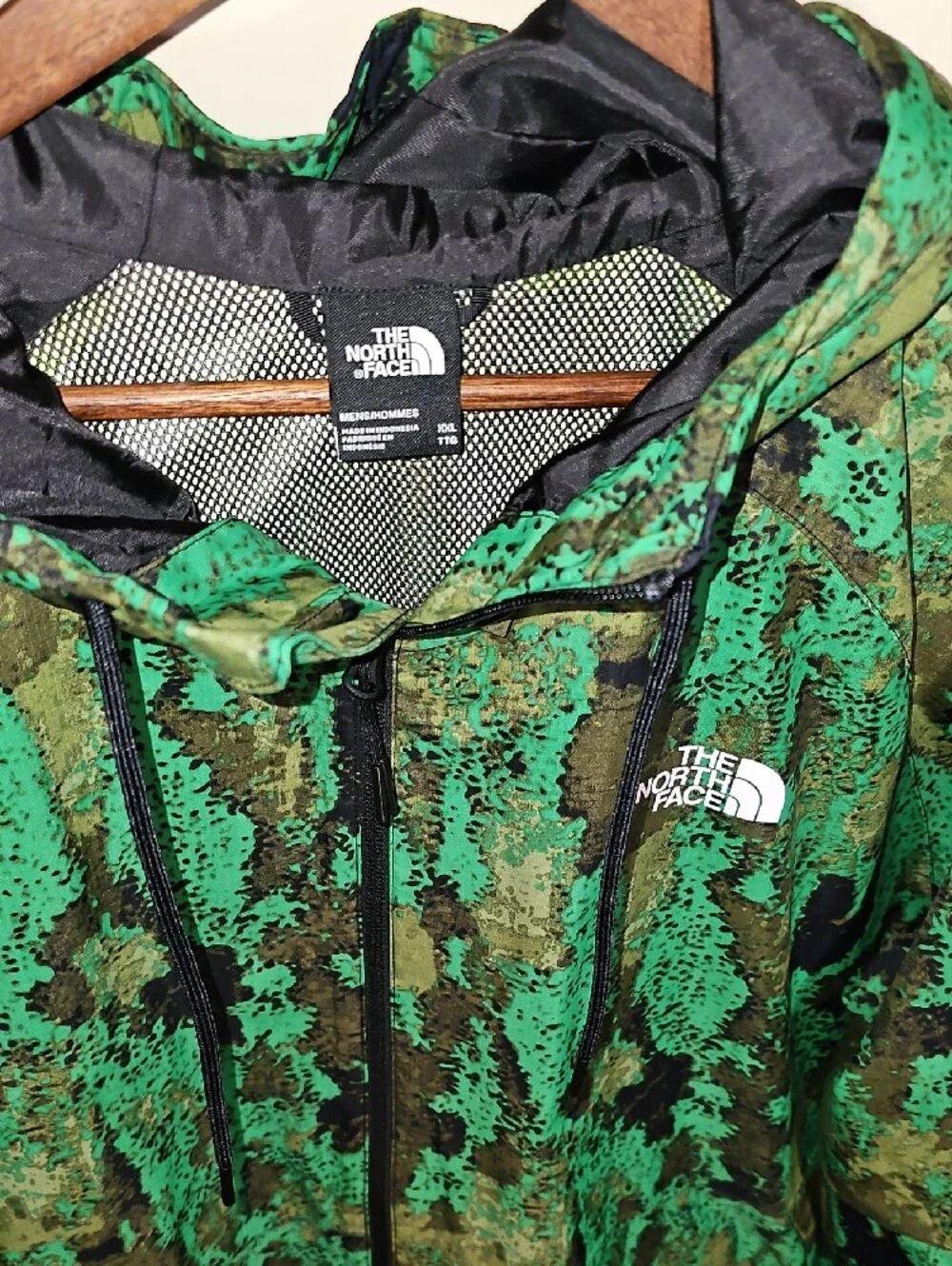 The North Face ANTORA LIMITED Green and Black Camo Hooded Jacket. SIZE XXL